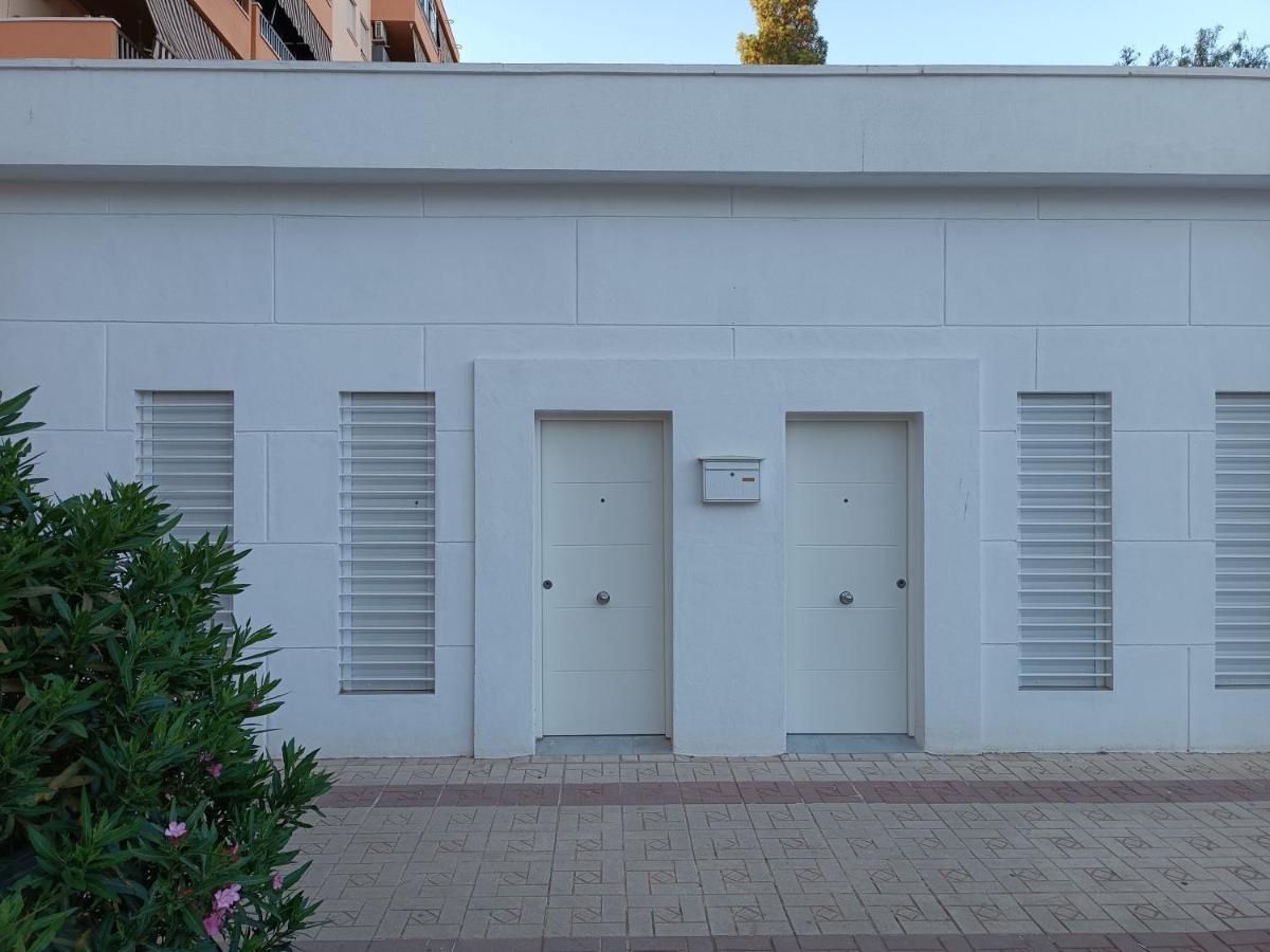 מאלגה Apartamentos Los Guindos מראה חיצוני תמונה